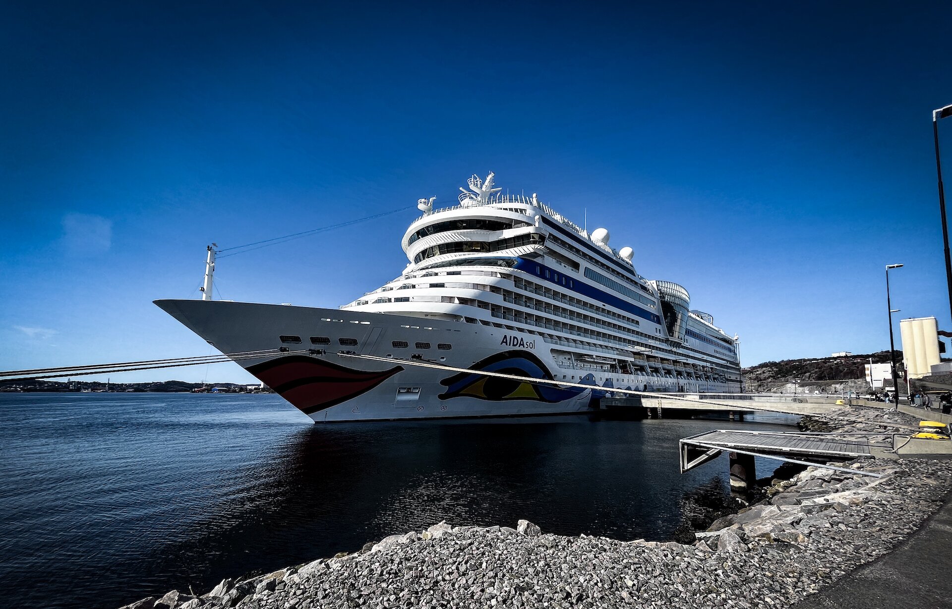 AIDAsol: Pas de deux zur Saisoneröffnung in Rostock AIDAsol - Kreuzfahrt -AIDA